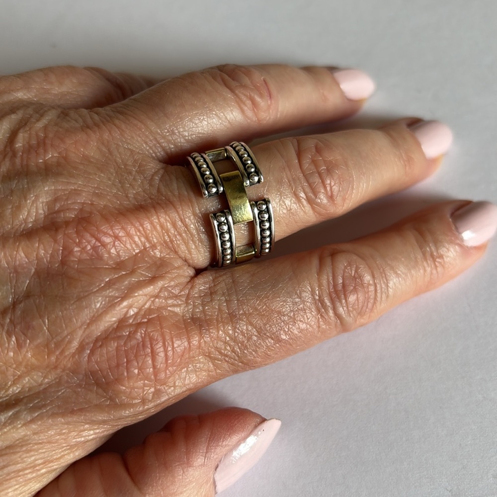LAGOS HIGH BAR Two-Tone Caviar Link Ring - Picture 7 of 12